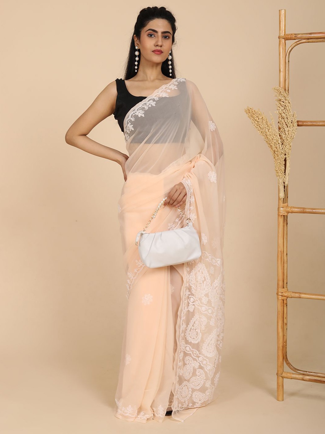 

HELLA FASHIONS Floral Embroidered Chikankari Saree, Peach