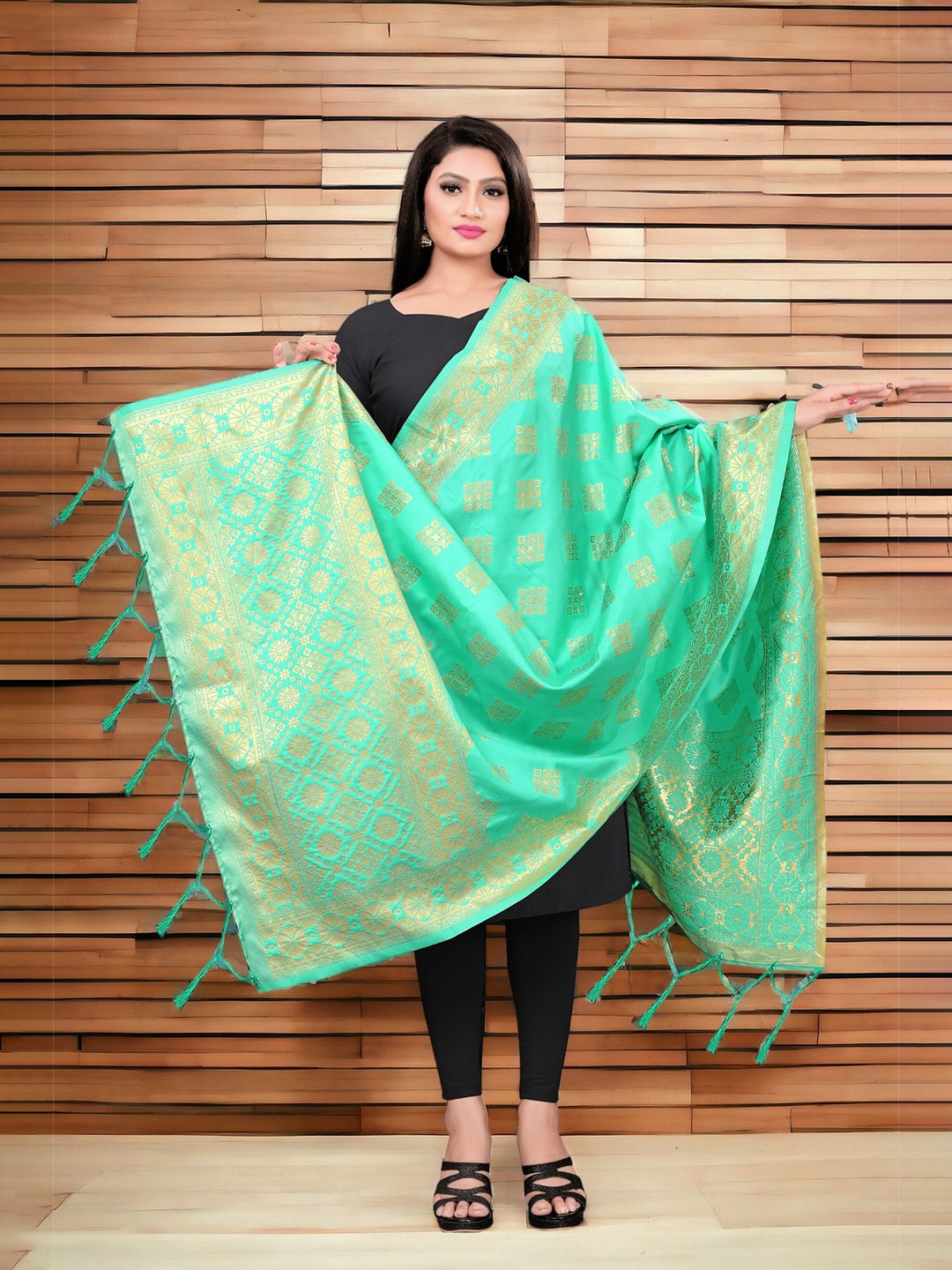 

CARTYSHOP Ethnic Motifs Woven Design Dupatta with Zari, Sea green