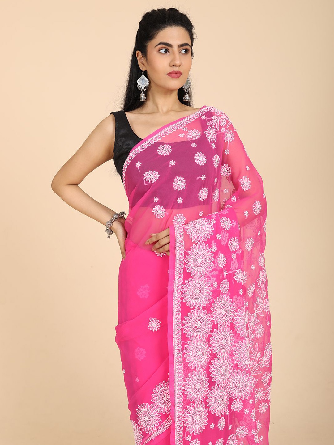 

HELLA FASHIONS Floral Embroidered Chikankari Saree, Fuchsia