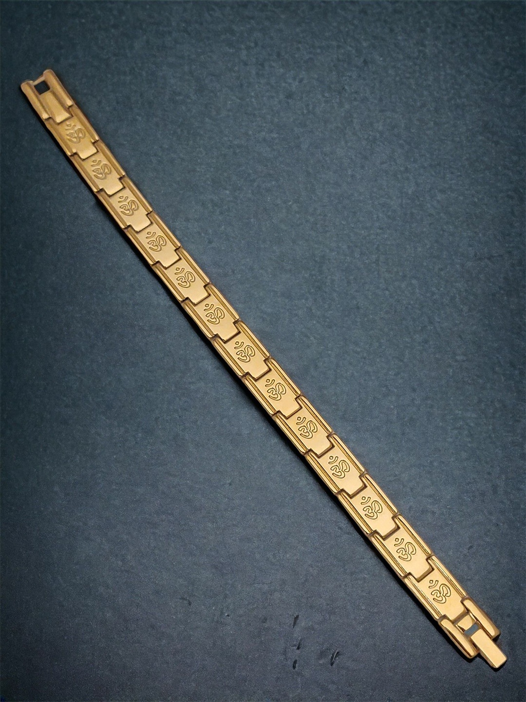 

WATCHSTAR Unisex Gold-Plated Stainless Steel Om Design Kada Bracelet