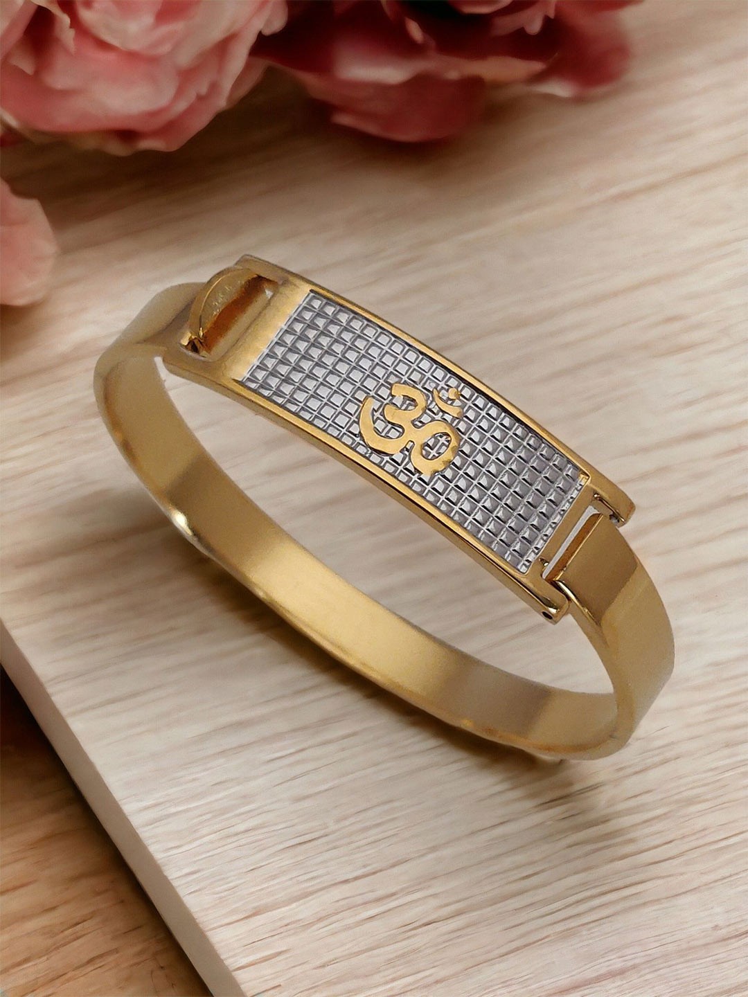 

WATCHSTAR Unisex Gold-Plated Stainless Steel Enamelled Kada Bracelet