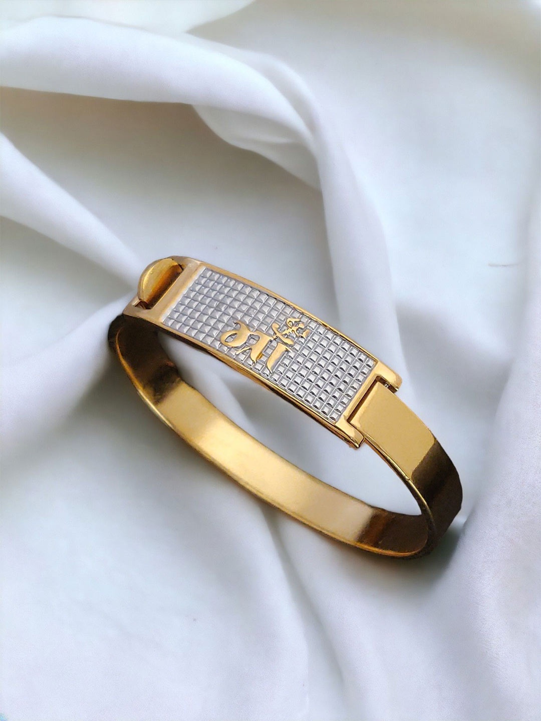 

WATCHSTAR Unisex Gold-Plated Stainless Steel Enamelled Kada Bracelet