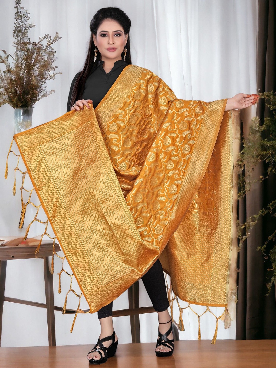 

CARTYSHOP Floral Woven Design Zari Banarasi Dupatta, Mustard
