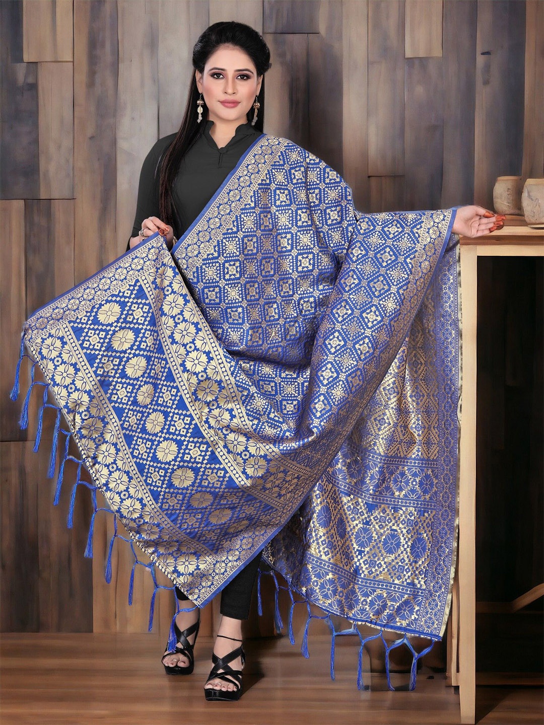 

CARTYSHOP Ethnic Motifs Woven Design Dupatta with Zari, Blue