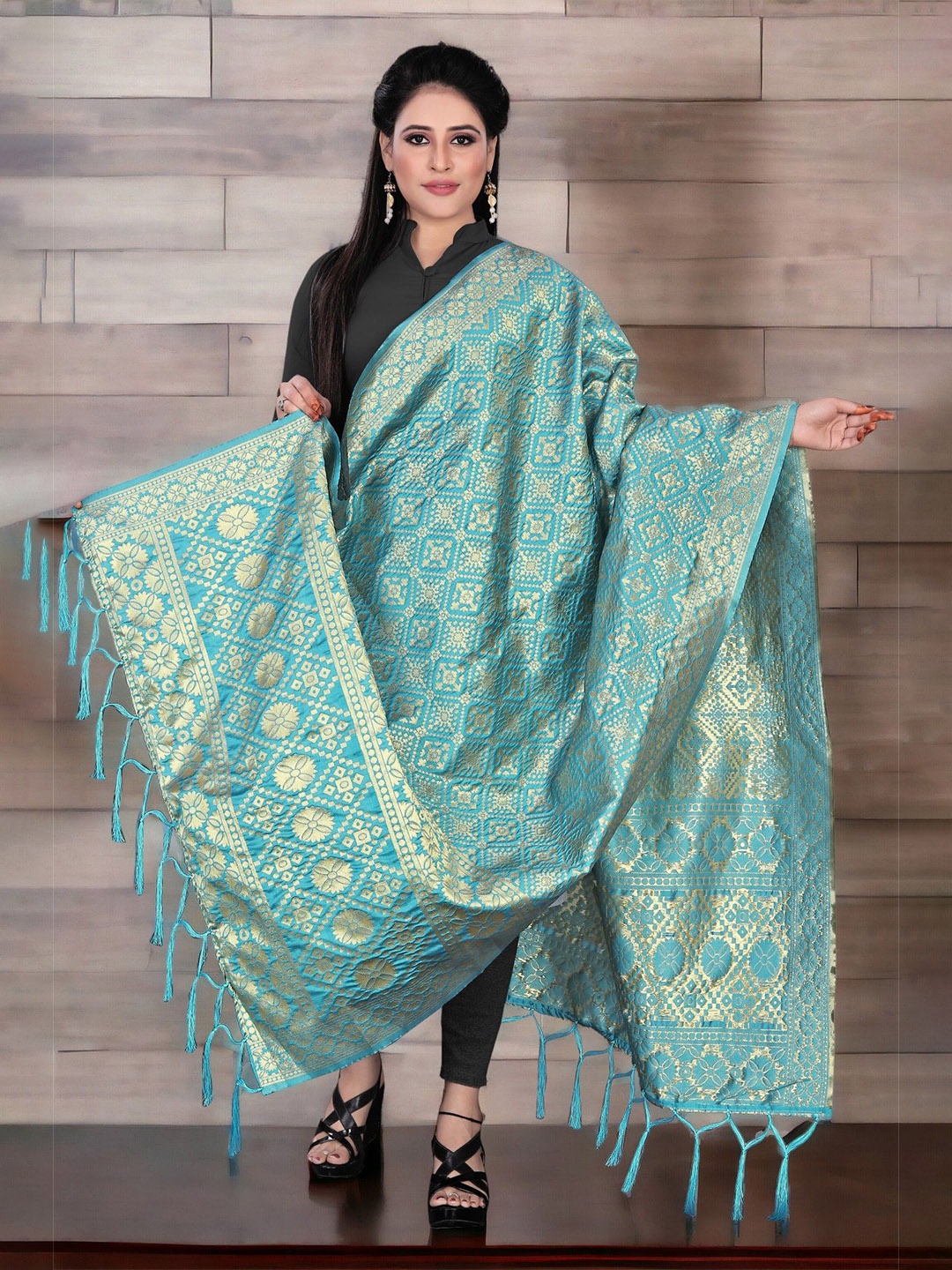 

CARTYSHOP Ethnic Motifs Woven Design Dupatta with Zari, Turquoise blue