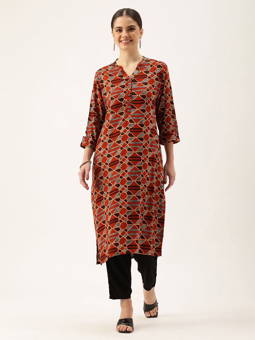 

AMUKTI Geometric Printed Mandarin Collar Kurta, Red