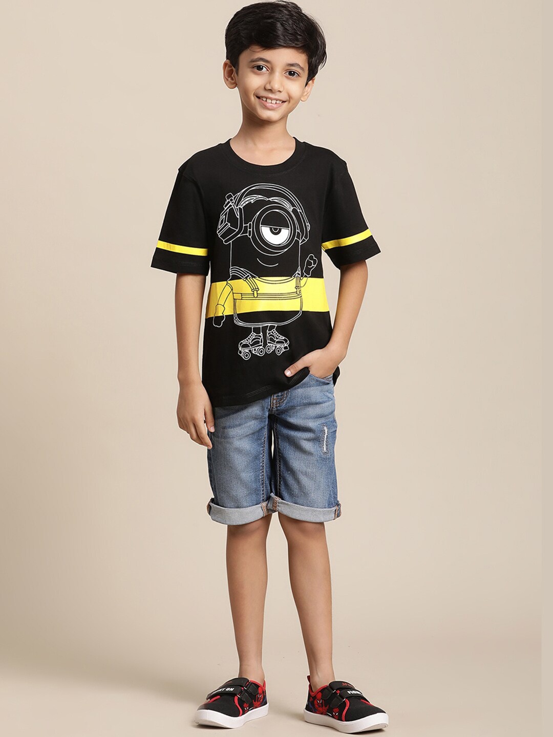 

Kids Ville Boys Pack of 2 Minions Printed Pure Cotton T-shirts, White