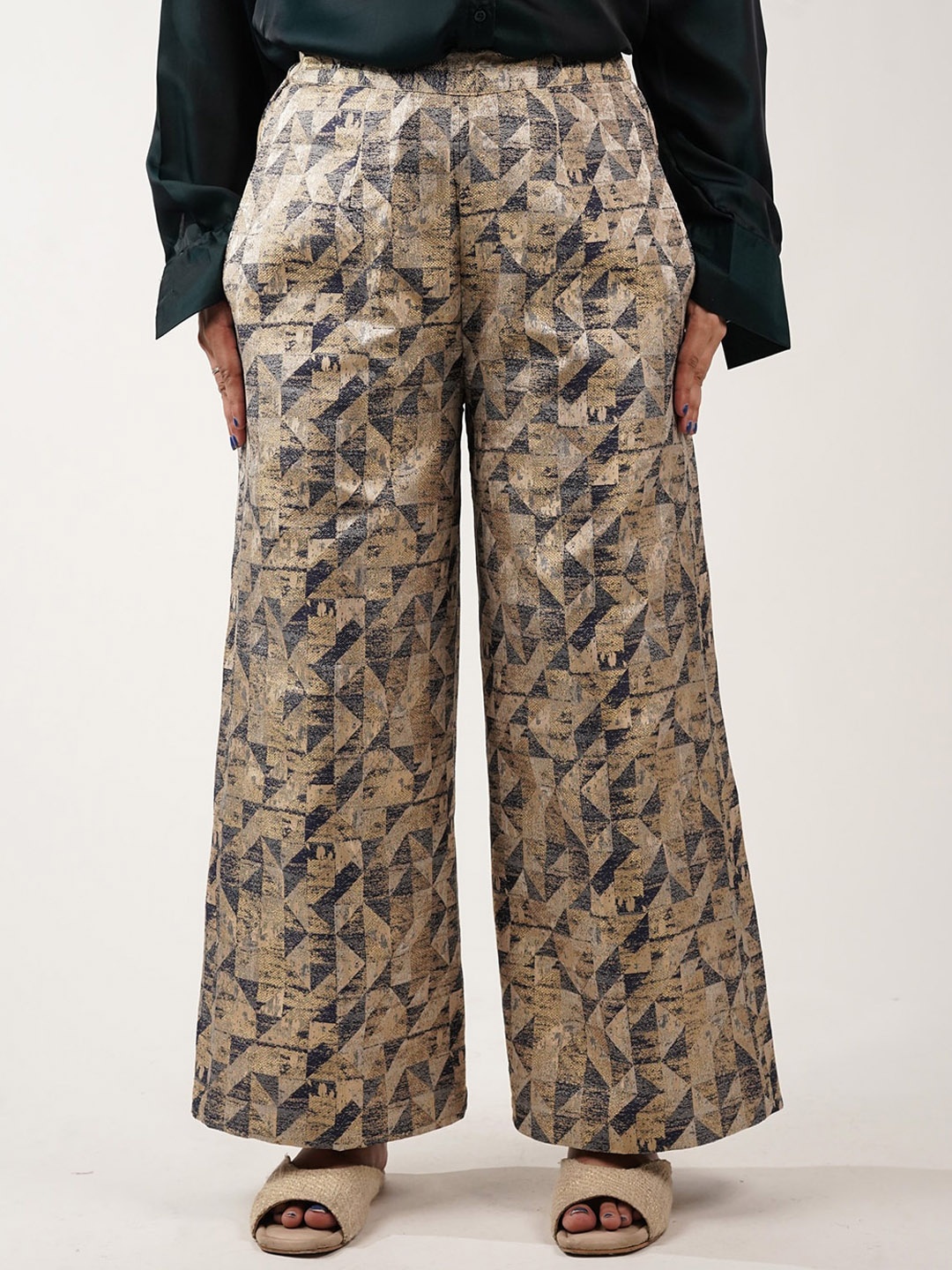 

NoLabels Women Straight Fit High-Rise Parallel Trousers, Cream
