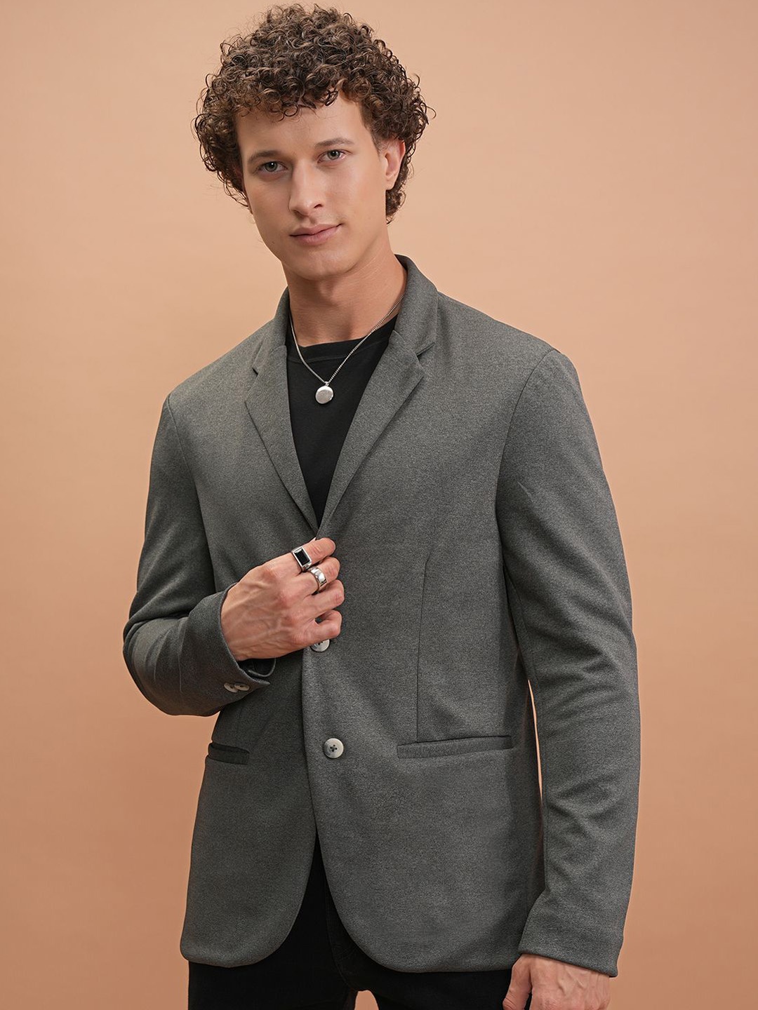 

HIGHLANDER Grey Notched Lapel Long Sleeves Single-Breasted Blazer