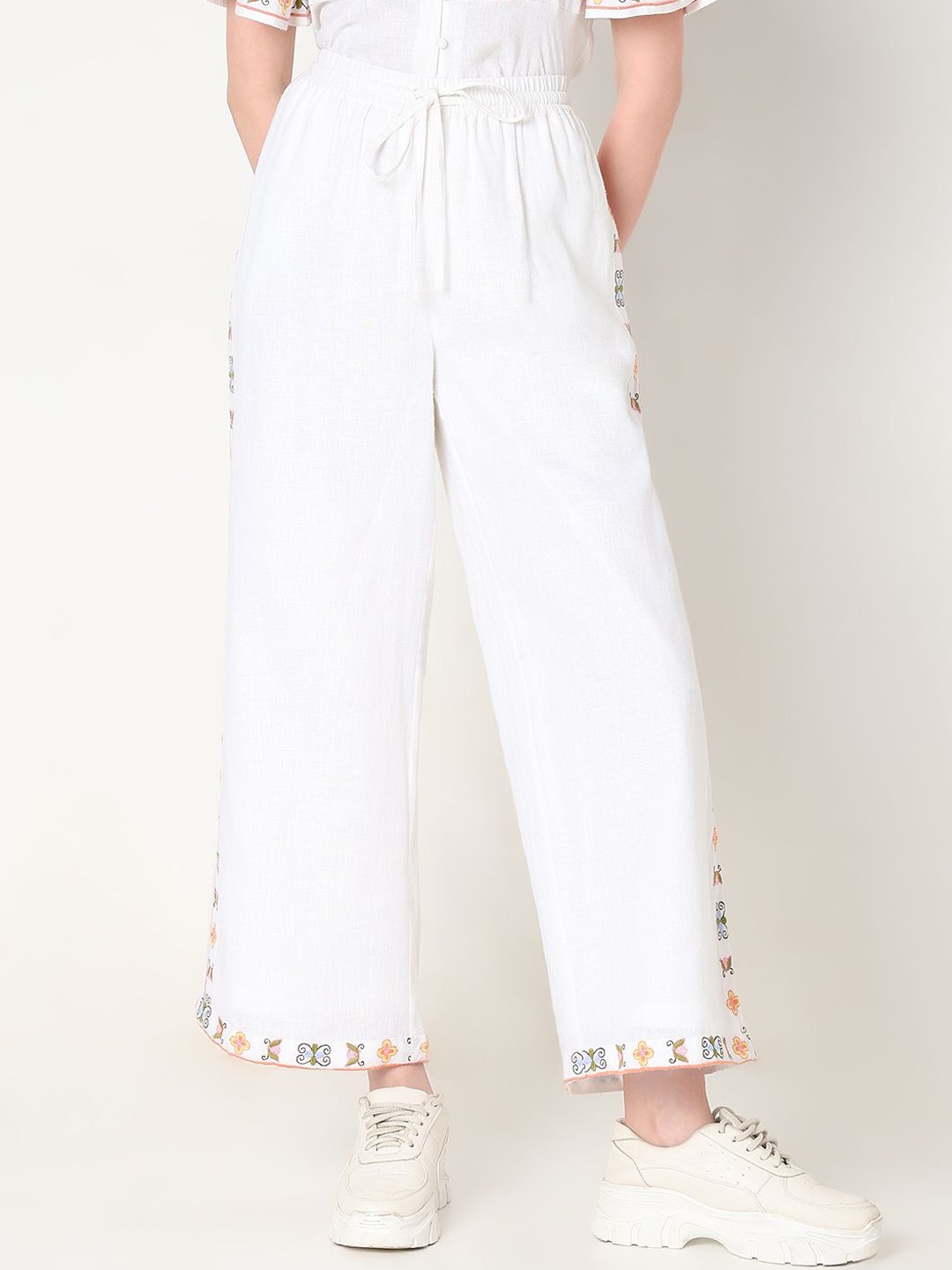 

Vero Moda Women Straight Fit Floral Embroidered High-Rise Culottes Trousers, White