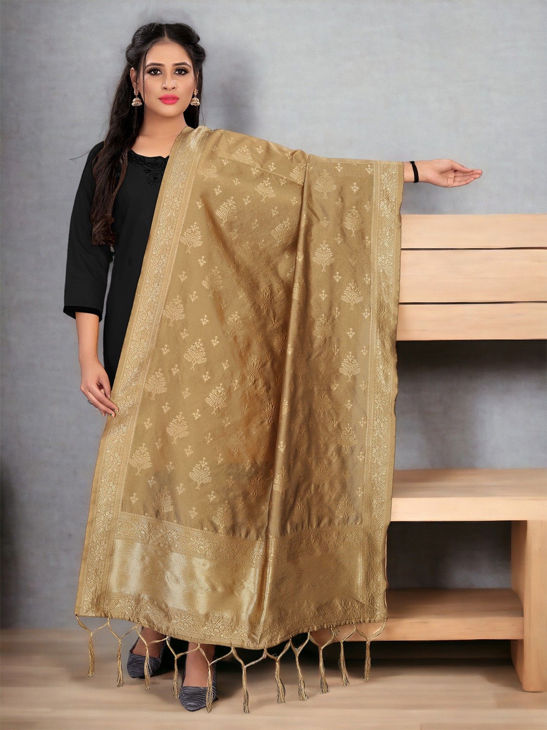 

CARTYSHOP Ethnic Motifs Woven Design Dupatta with Zari, Beige
