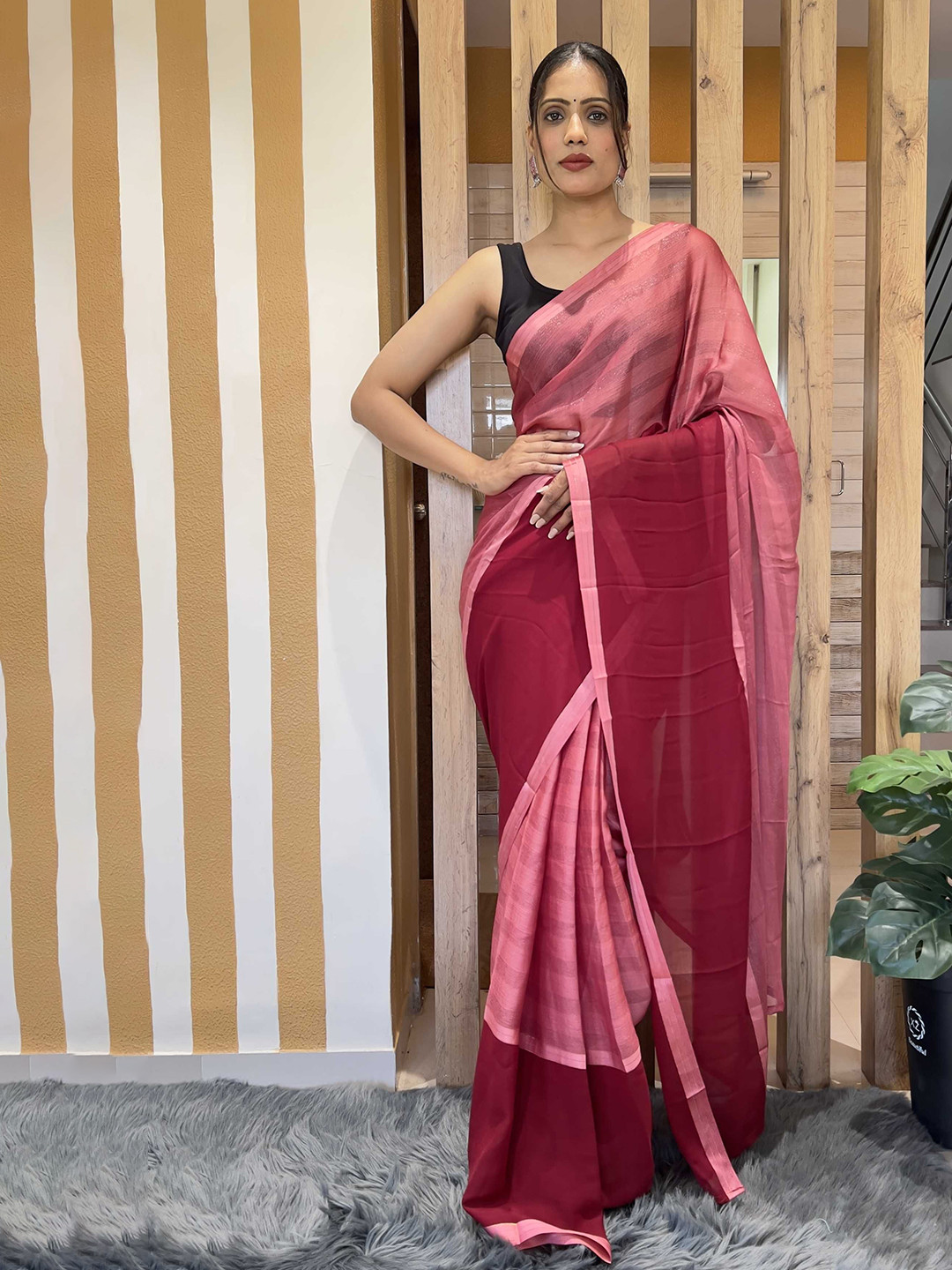 

Panzora Ombre Saree, Red