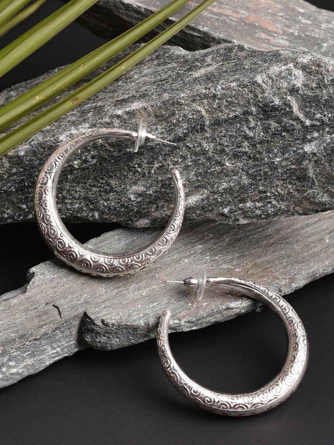 

XPNSV Silver-Plated Crescent Shaped Half Hoop Earrings