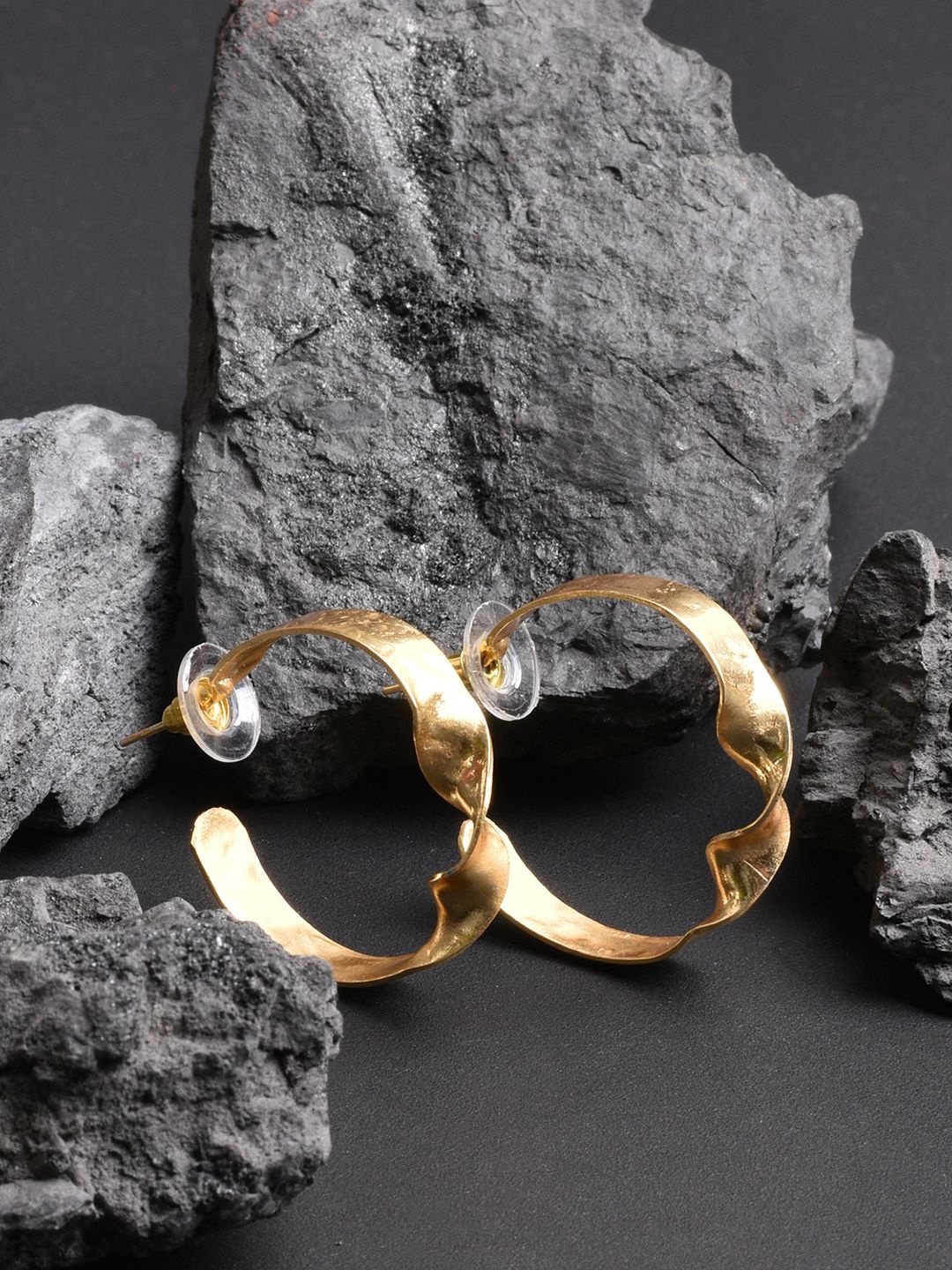 

XPNSV Gold-Plated Twisty Half Hoop Earrings