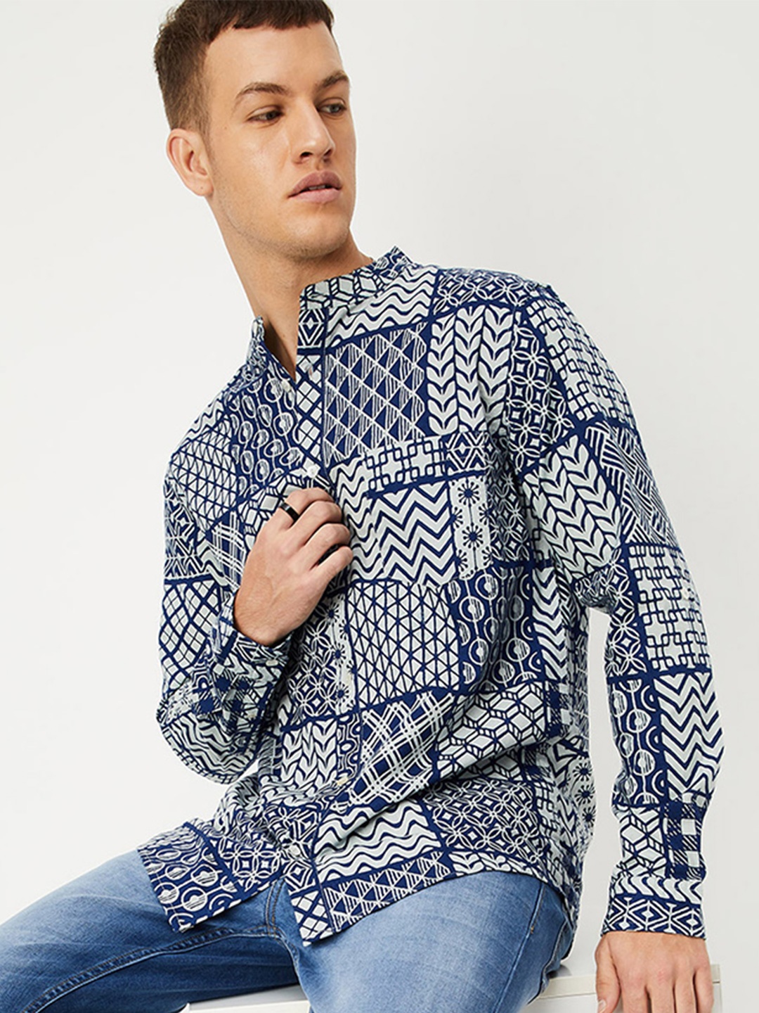 

max Men Abstract Printed Thread Work Kurta, Blue