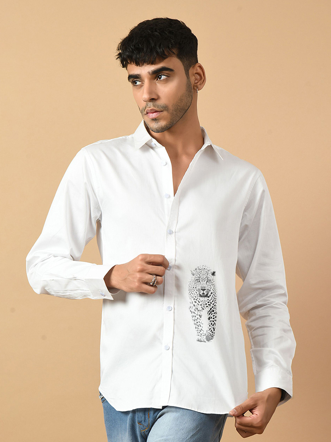 

OFFMINT Classic Animal Printed Spread Collar Cotton Casual Shirt, White