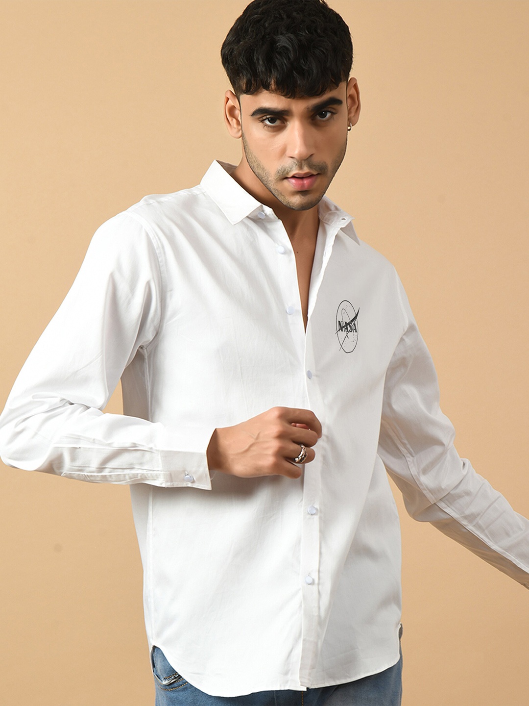 

OFFMINT Classic Spread Collar Long Sleeves Cotton Casual Shirt, White