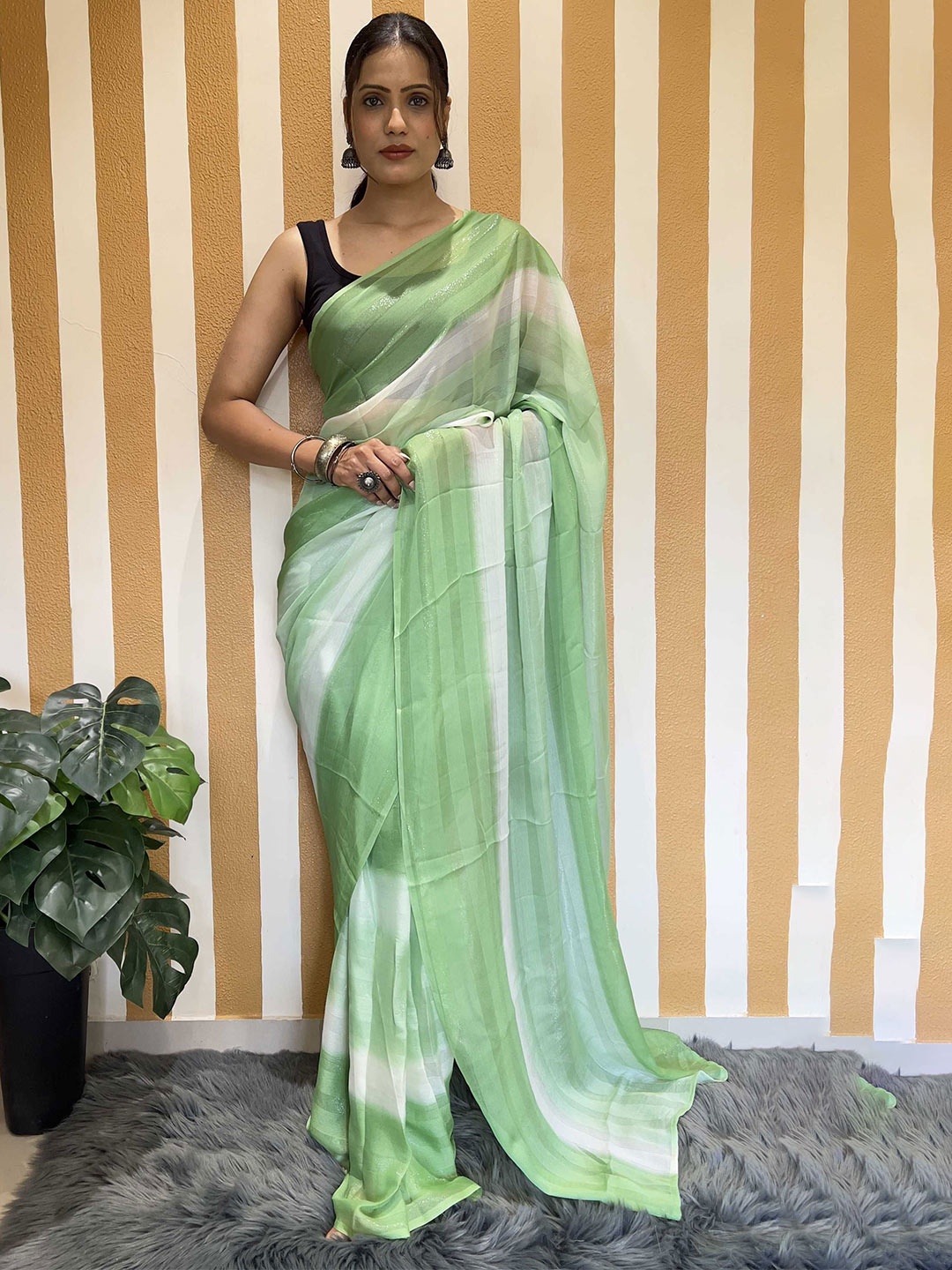 

Panzora Ombre Ready to Wear Saree, Green