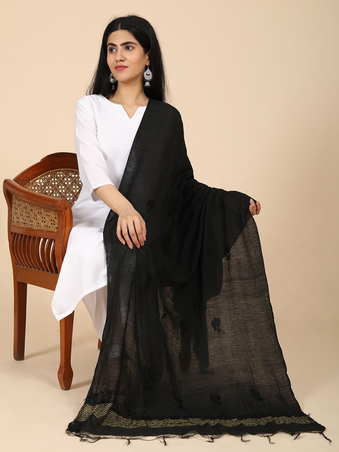 

HELLA FASHIONS Ethnic Motifs Embroidered Cotton Chikankari Dupatta, Black