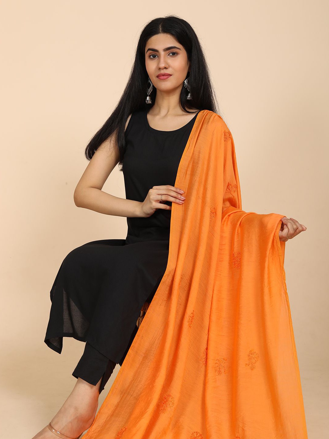 

HELLA FASHIONS Ethnic Motifs Embroidered Cotton Chikankari Dupatta, Orange