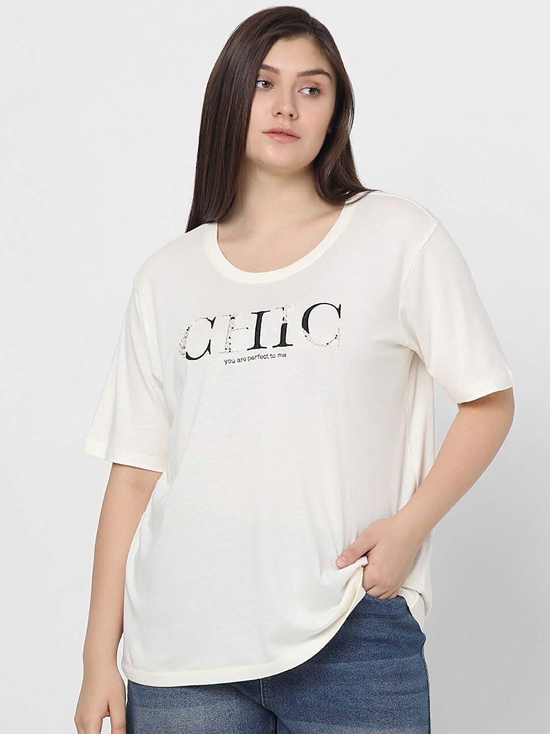 

VERO MODA CURVE Typography Printed Drop-Shoulder Sleeves Cotton Relaxed Fit T-shirt, White