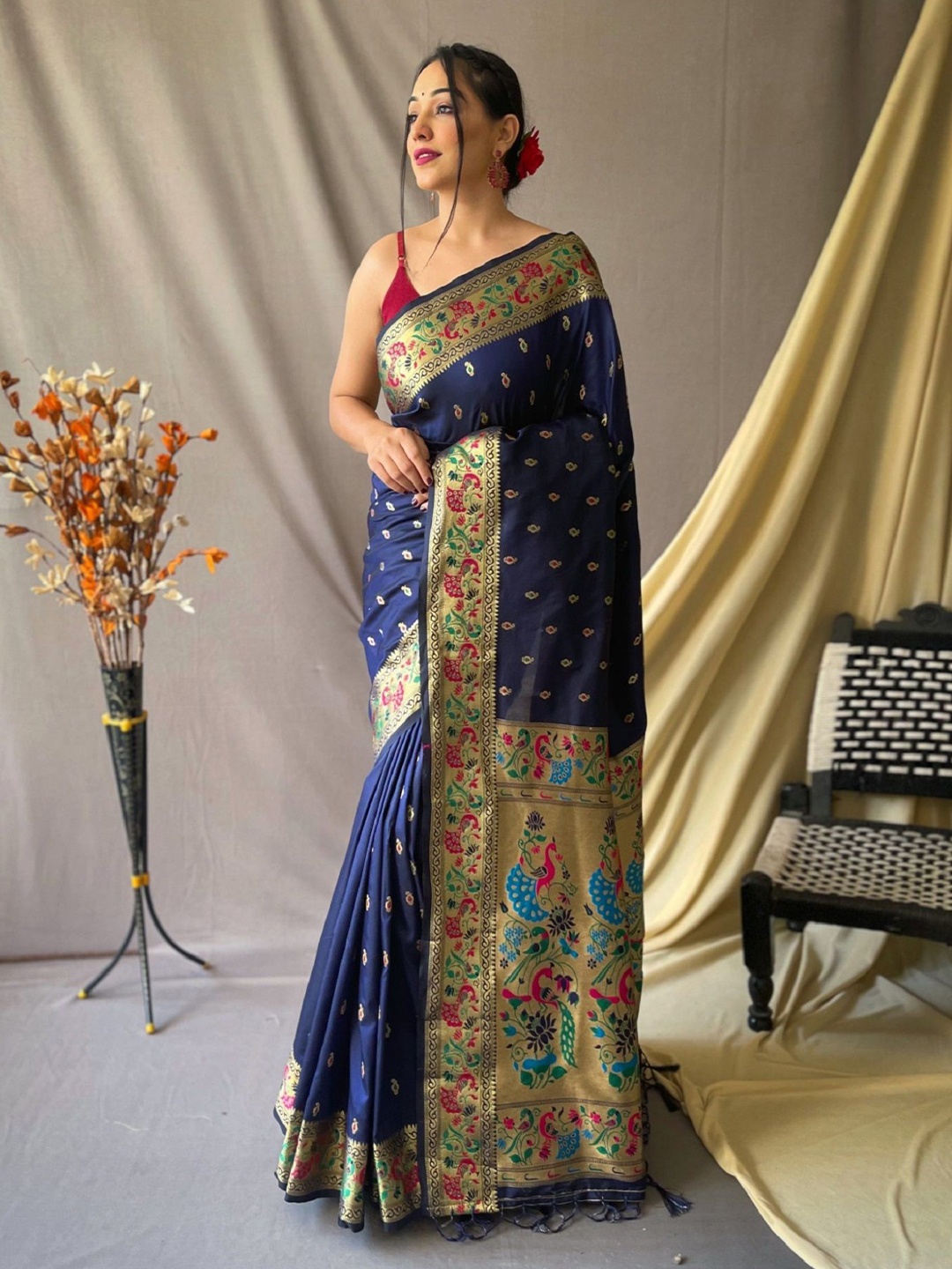 

Panzora Woven Design Zari Paithani Saree, Navy blue