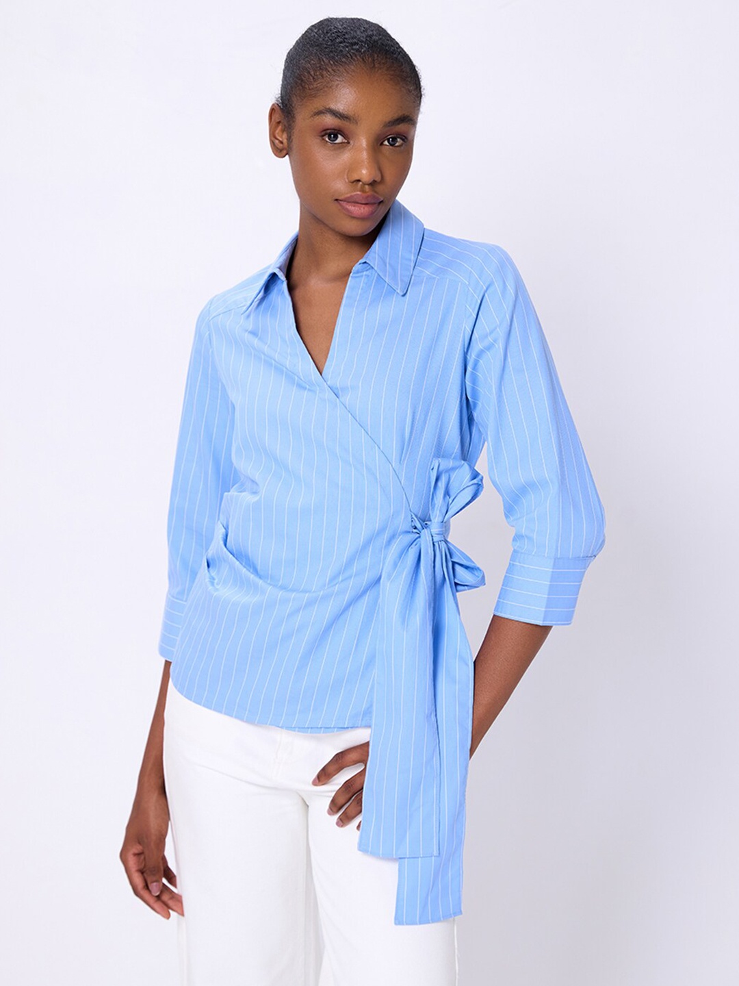 

COVER STORY Comfort Blue Vertical Striped Cotton Casual Shirt