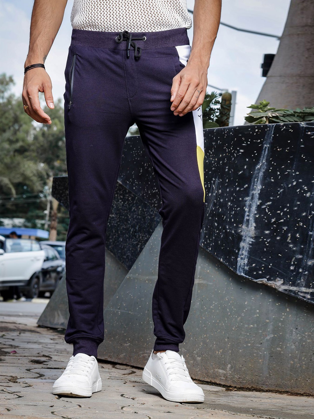 

ONE SKY Men Mid-Rise Cotton Joggers, Black