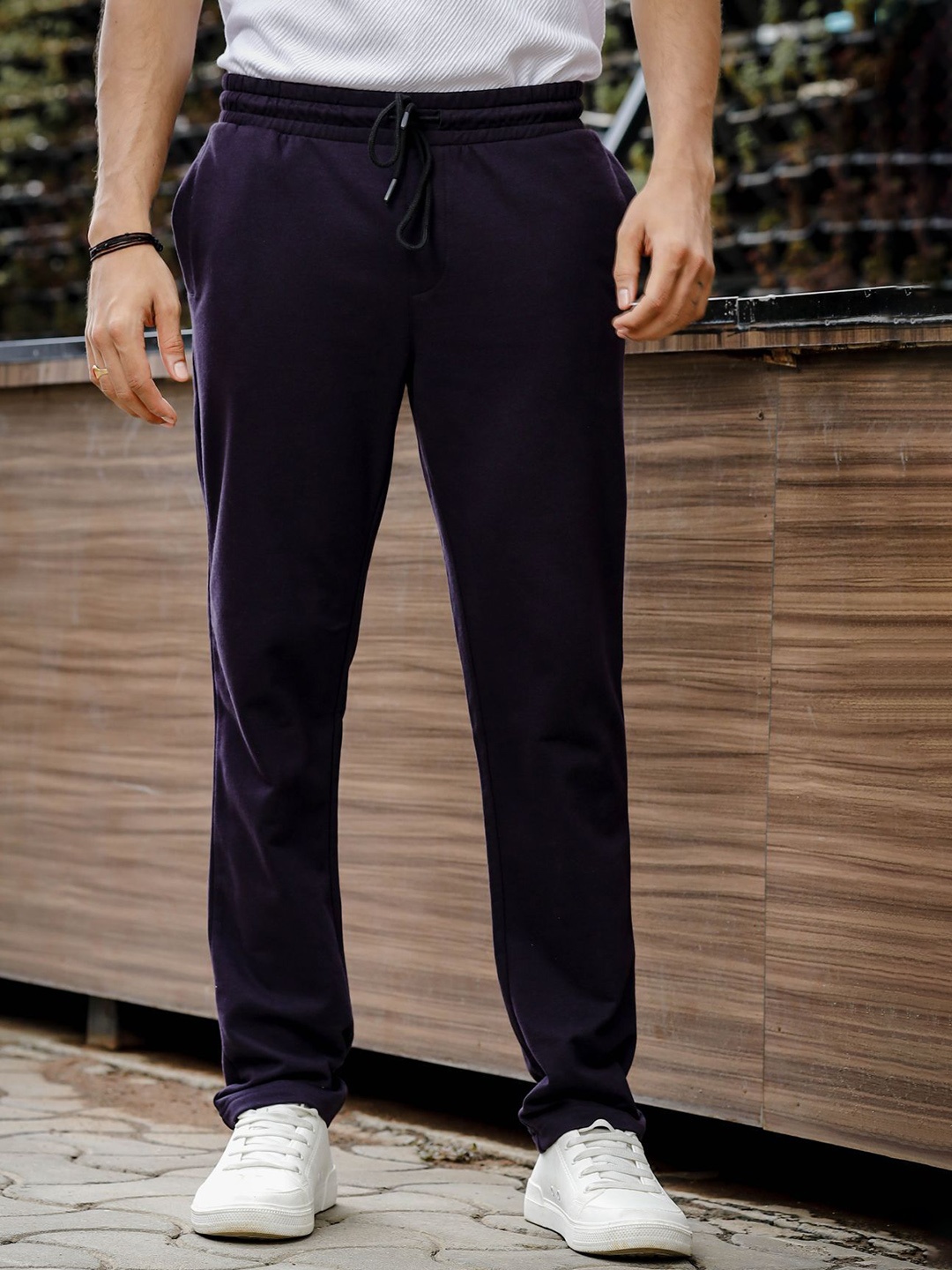 

ONE SKY Men Mid-Rise Track Pants, Black