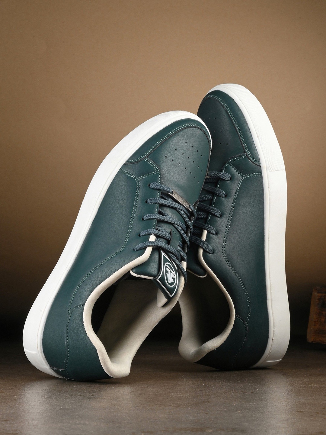 

OFF LIMITS Men Round Toe Comfort Insole Sneakers, Green