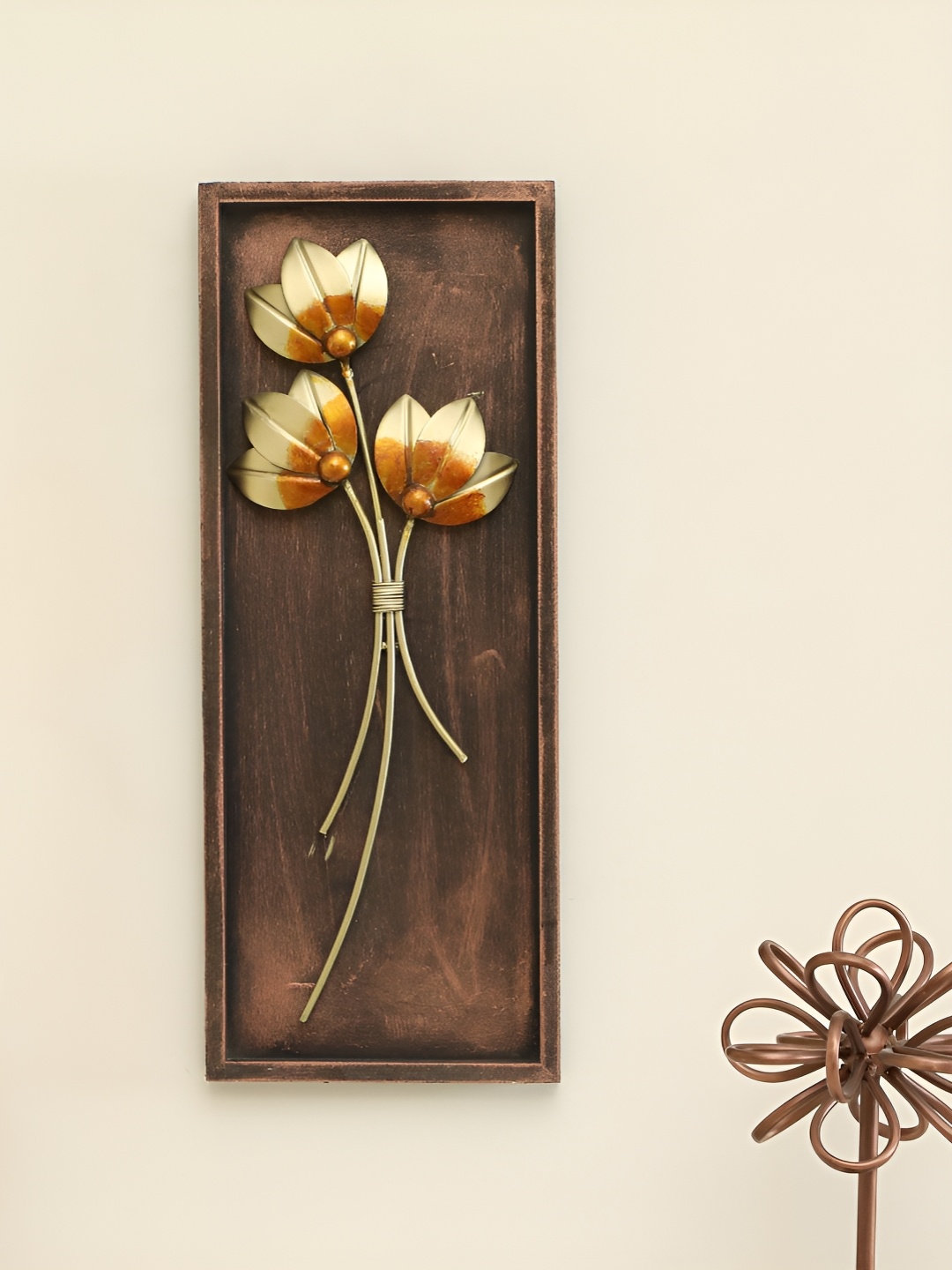 

vedas Brown & Beige Textured Metal Wall Decor