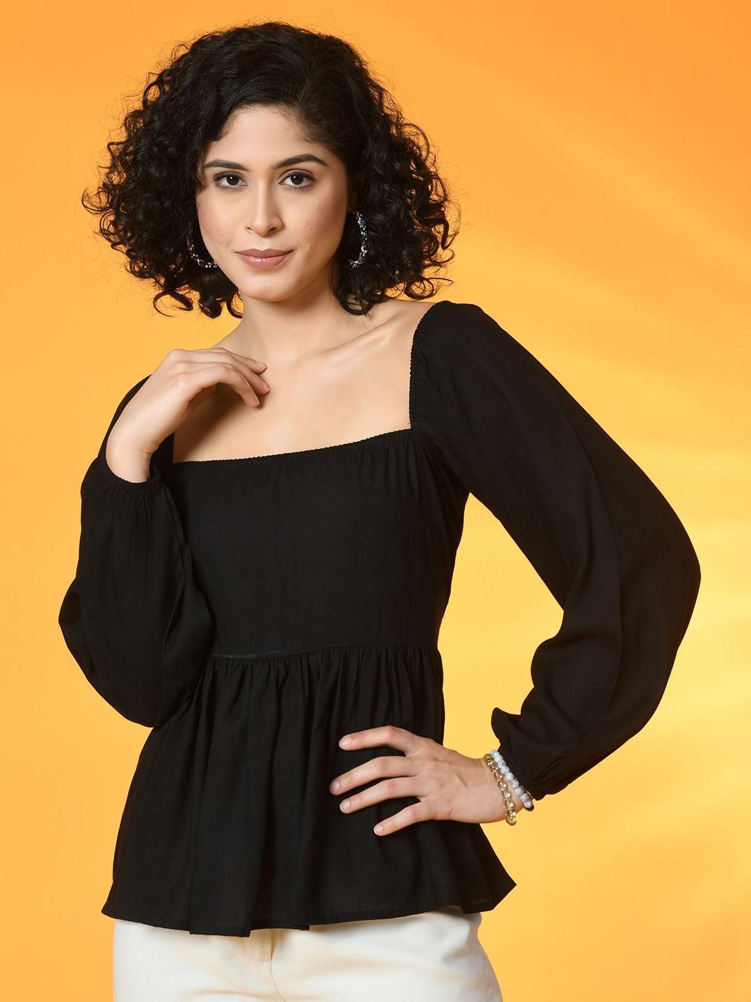 

ANNSH APPAREL Square Neck Puff Sleeves Top, Black