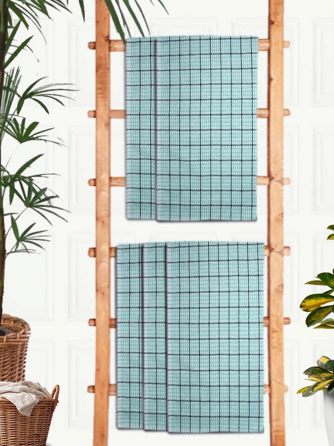

Athom Living Green & Black 5 Pieces Printed Cotton 210 GSM Bath Towels