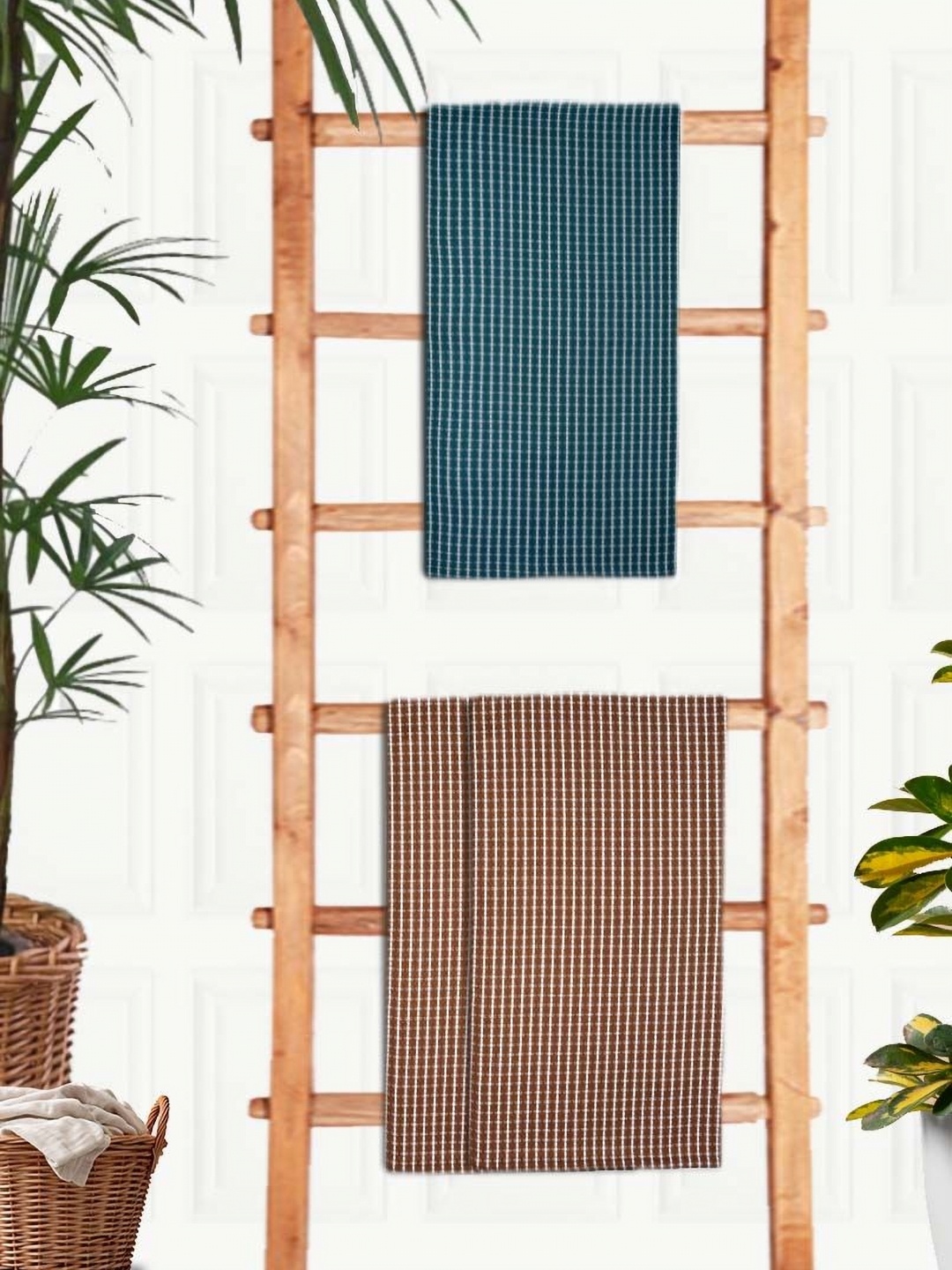 

Athom Living Teal Blue & Brown 6 Pieces Checked 210 GSM Cotton Bath Towel