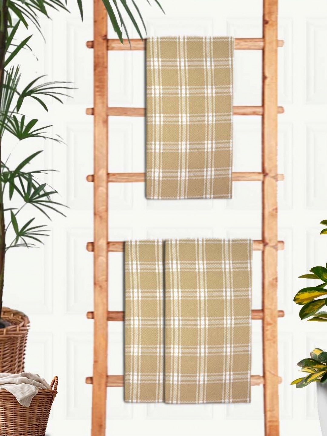 

Athom Living Yellow & White 3 Pieces Printed Cotton 210 GSM Bath Towels