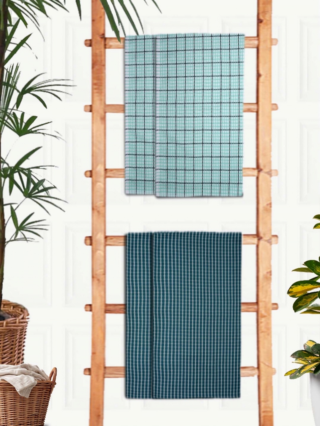 

Athom Living Blue & Green 6 Pieces Checked 210 GSM Cotton Bath Towels