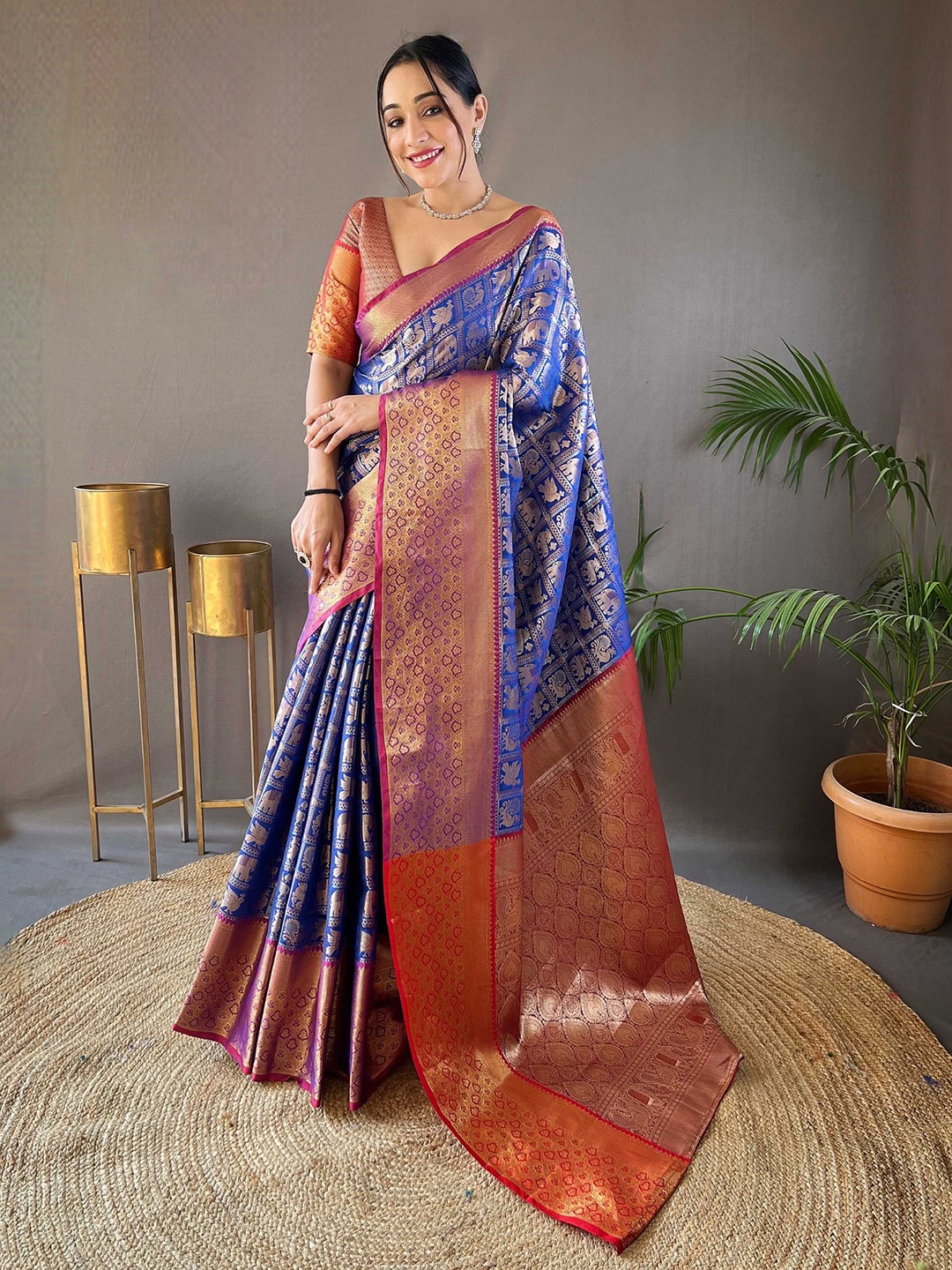 

Panzora Woven Design Zari Banarasi Saree, Blue