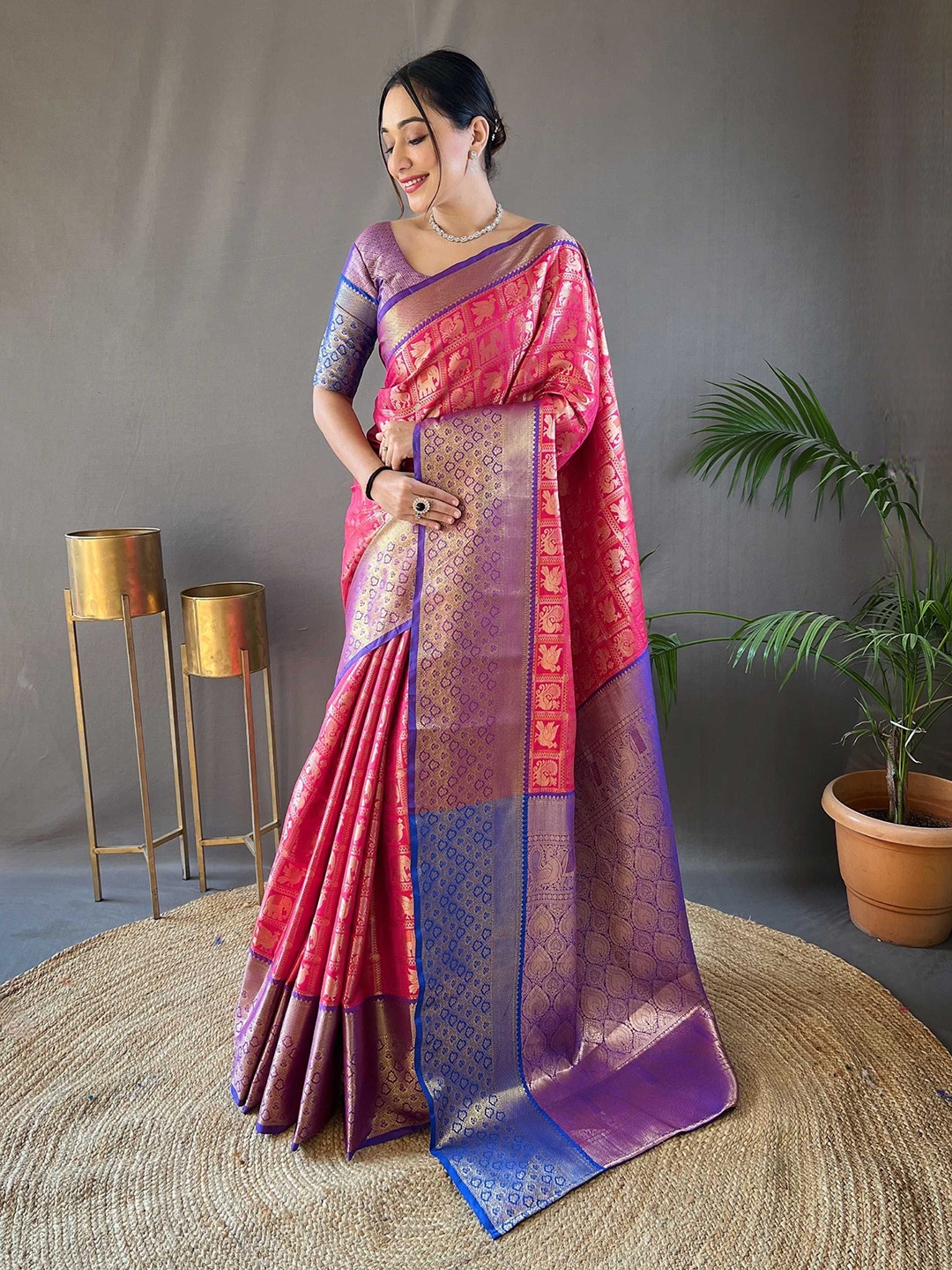 

Panzora Woven Design Zari Banarasi Saree, Pink