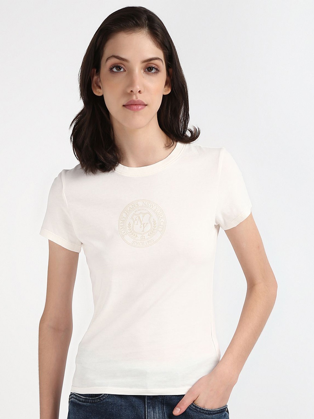 

Tommy Hilfiger Round Neck Cotton Slim Fit T-shirt, White