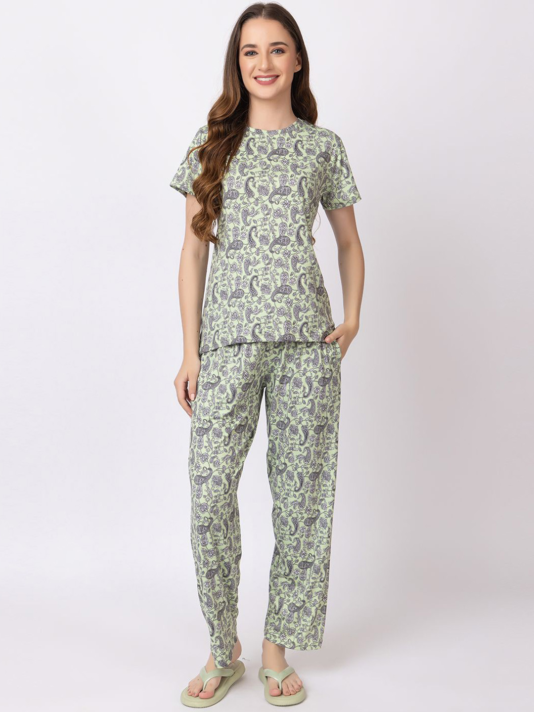 

KEIKO Ethnic Motifs Printed Round Neck Short Sleeves Top & Pyjamas Night suit, Green