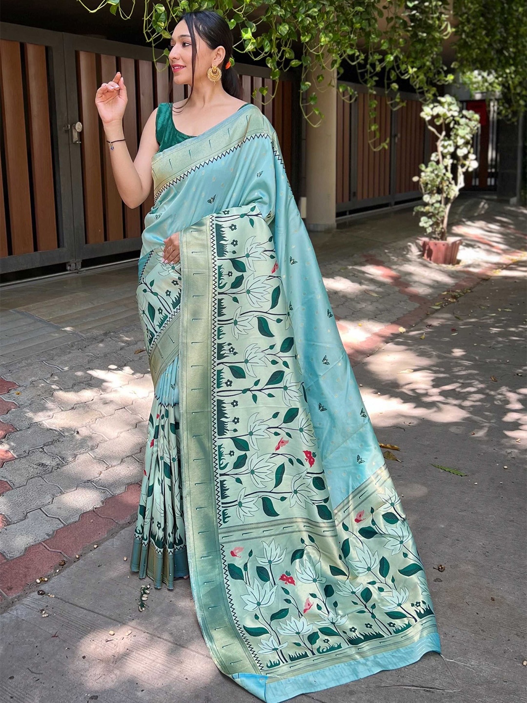

Panzora Woven Design Zari Paithani Saree, Blue