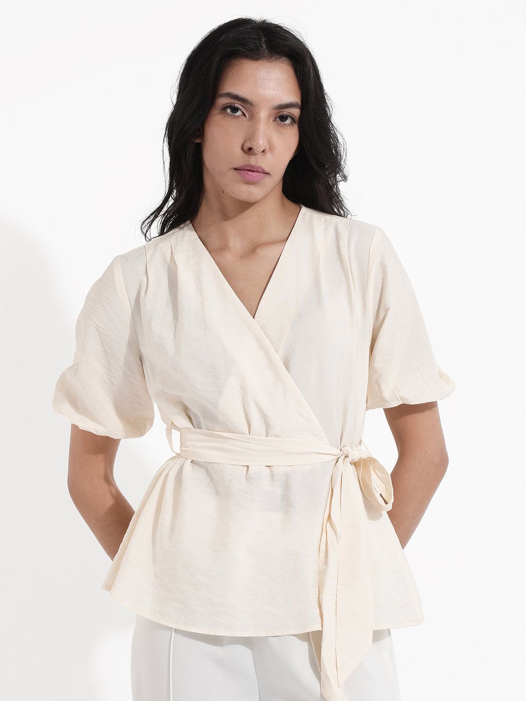 

RAREISM Solid V-Neck Tie-Up Wrap Top, Beige