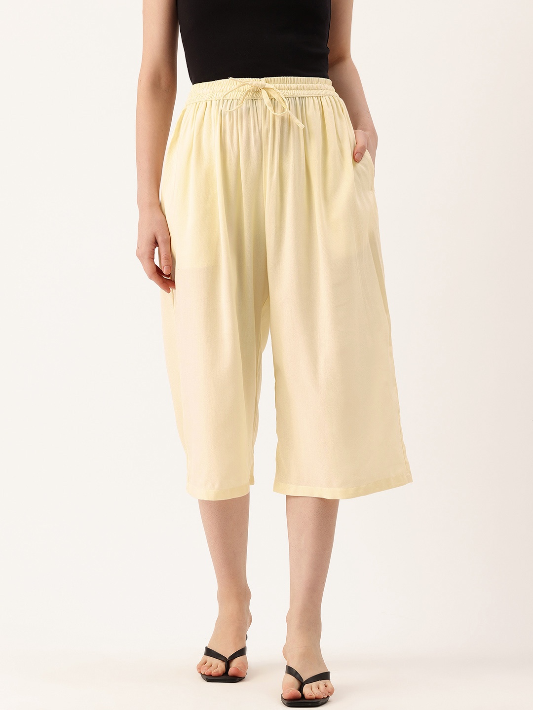 

FERANOID Women Solid Cropped Palazzos, Cream