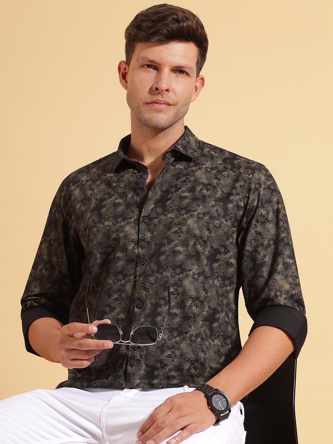 

HERE&NOW Black Slim Fit Floral Printed Spread Collar Long Sleeves Cotton Shirt