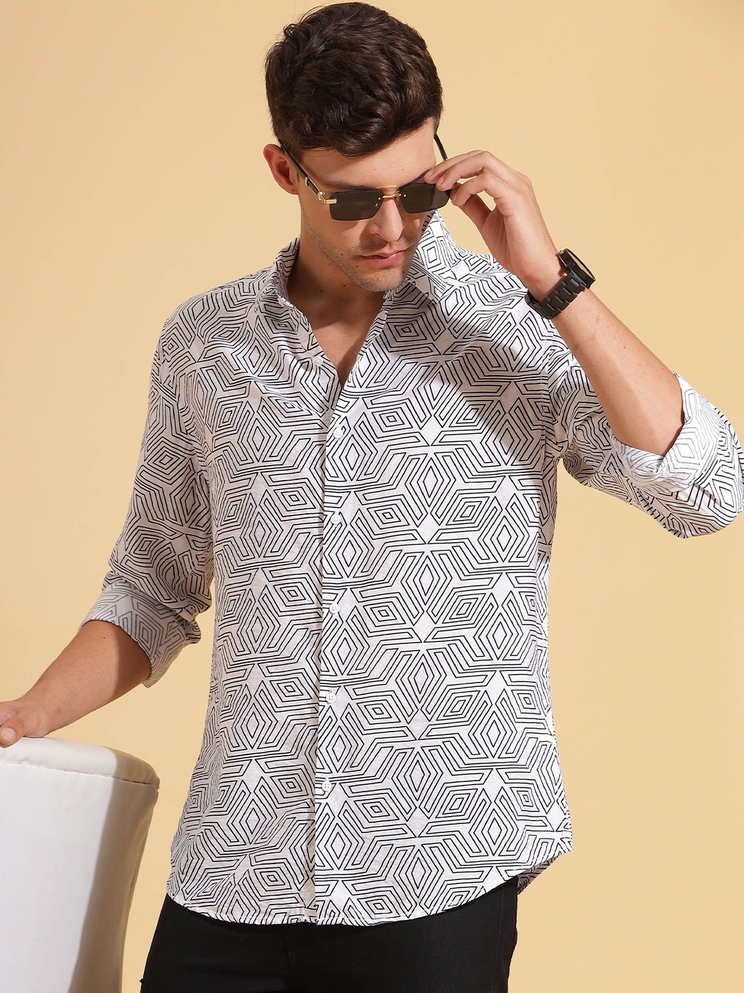 

HERE&NOW Slim Fit Geometric Printed Spread Collar Long Sleeves Casual Shirt, White