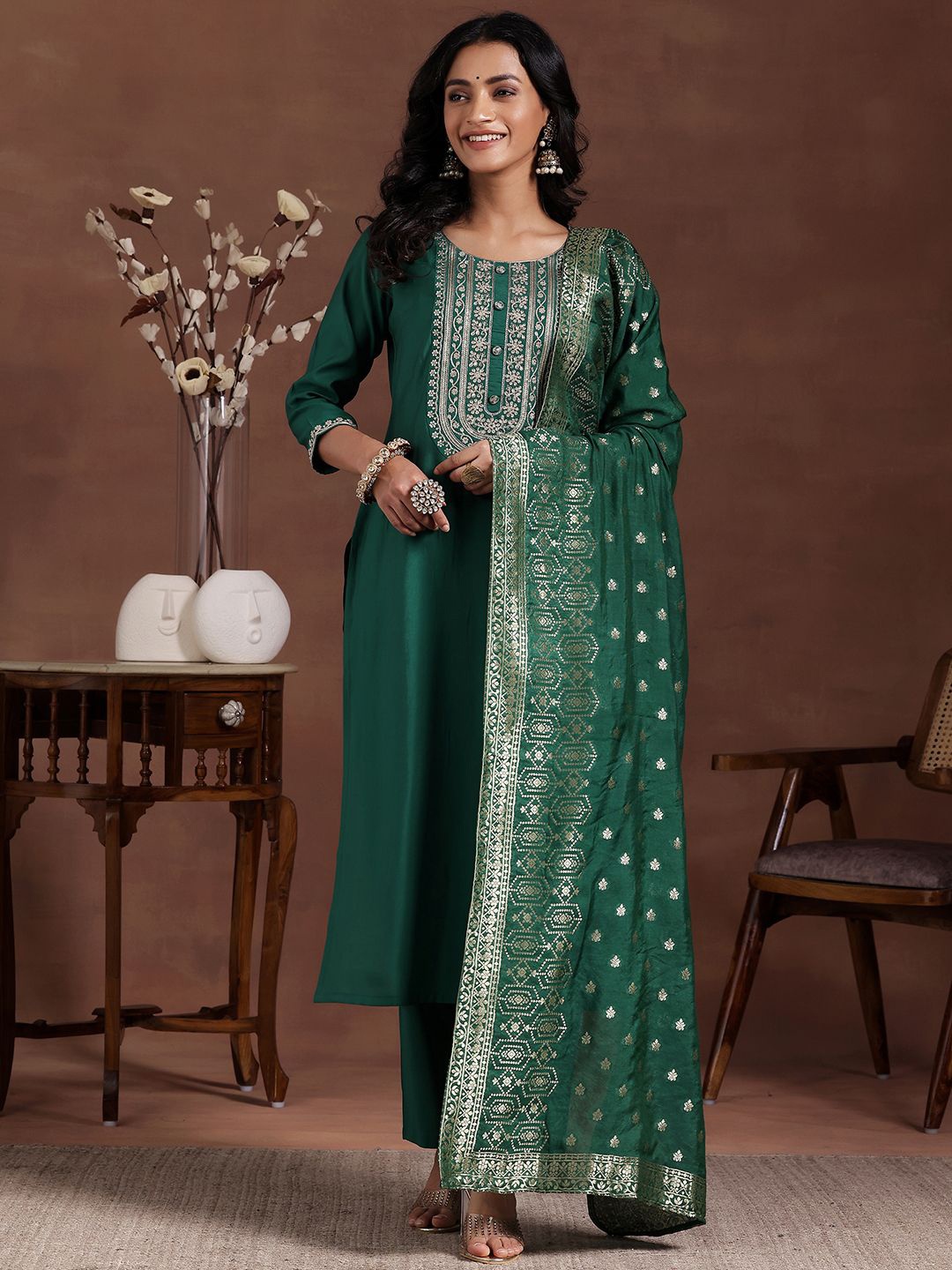 

Libas Ethnic Motifs Yoke Design Regular Kurta with Trousers & With Dupatta, Green