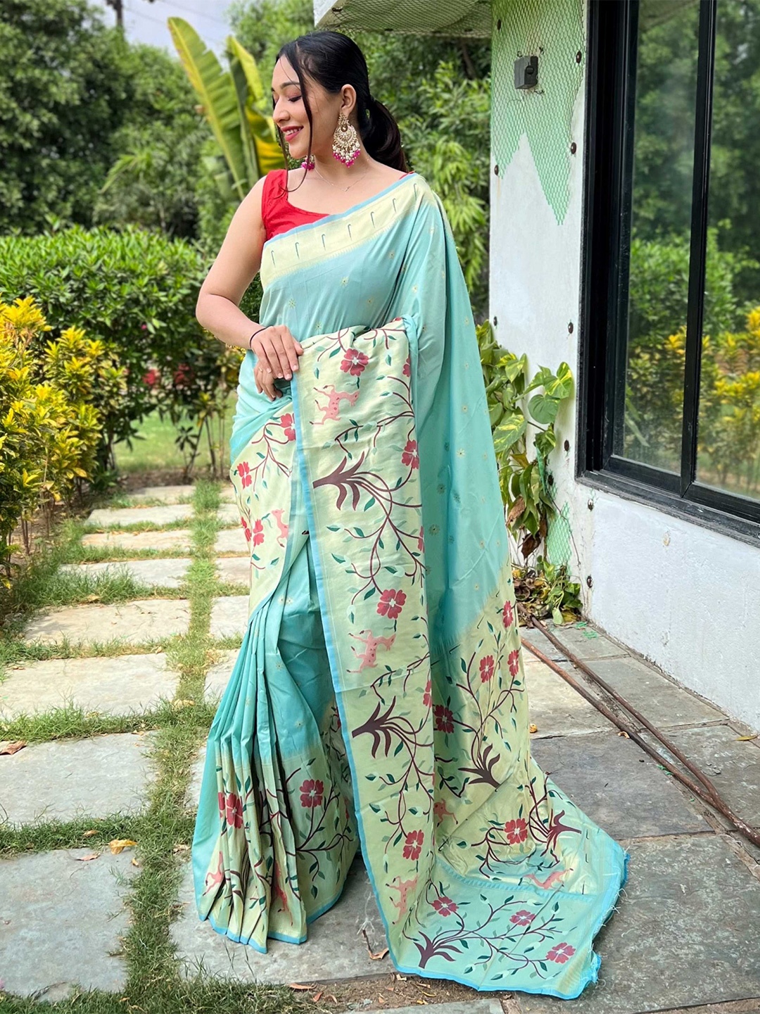 

Panzora Woven Design Zari Paithani Saree, Blue