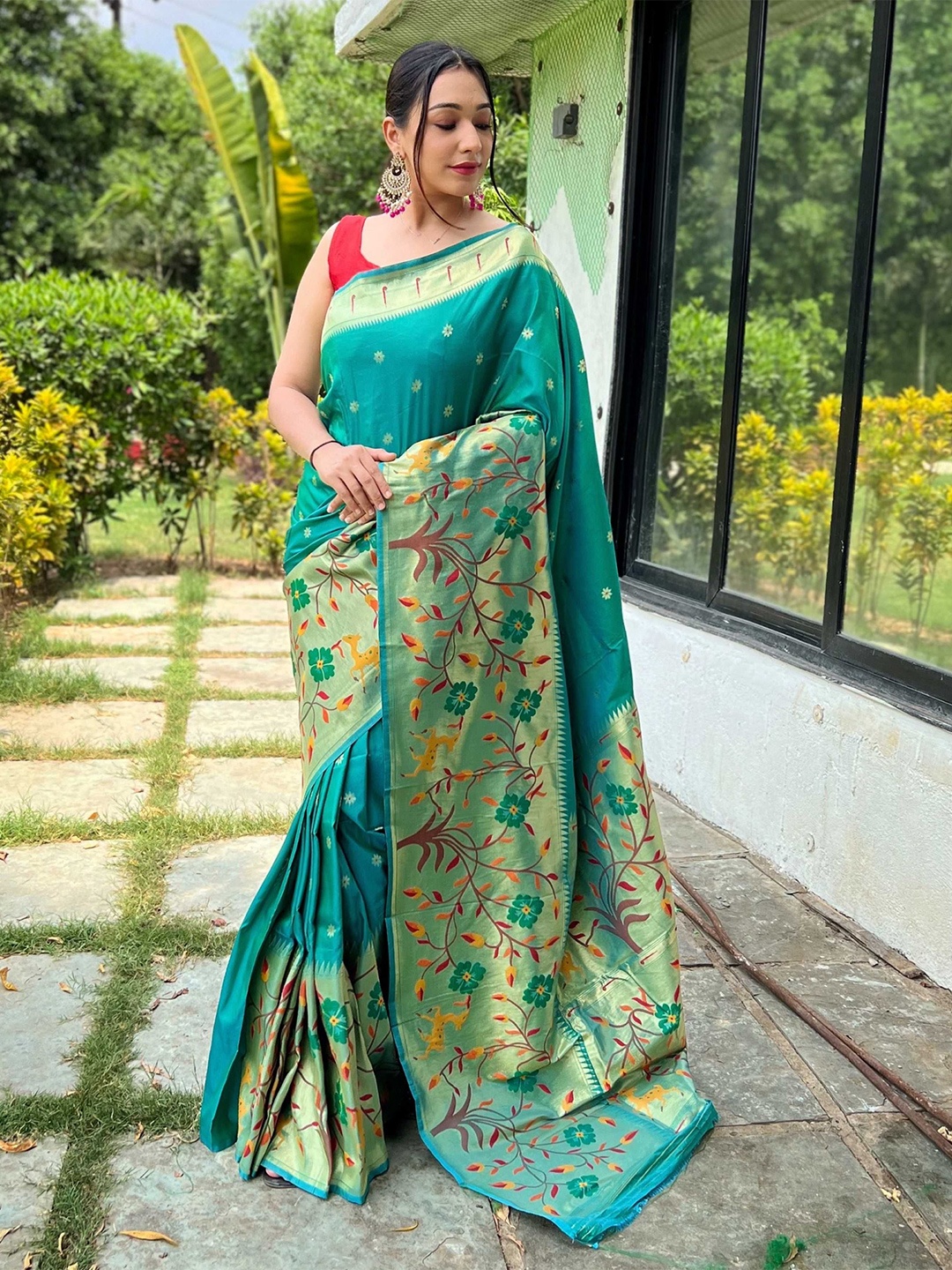 

Panzora Woven Design Zari Paithani Saree, Turquoise blue