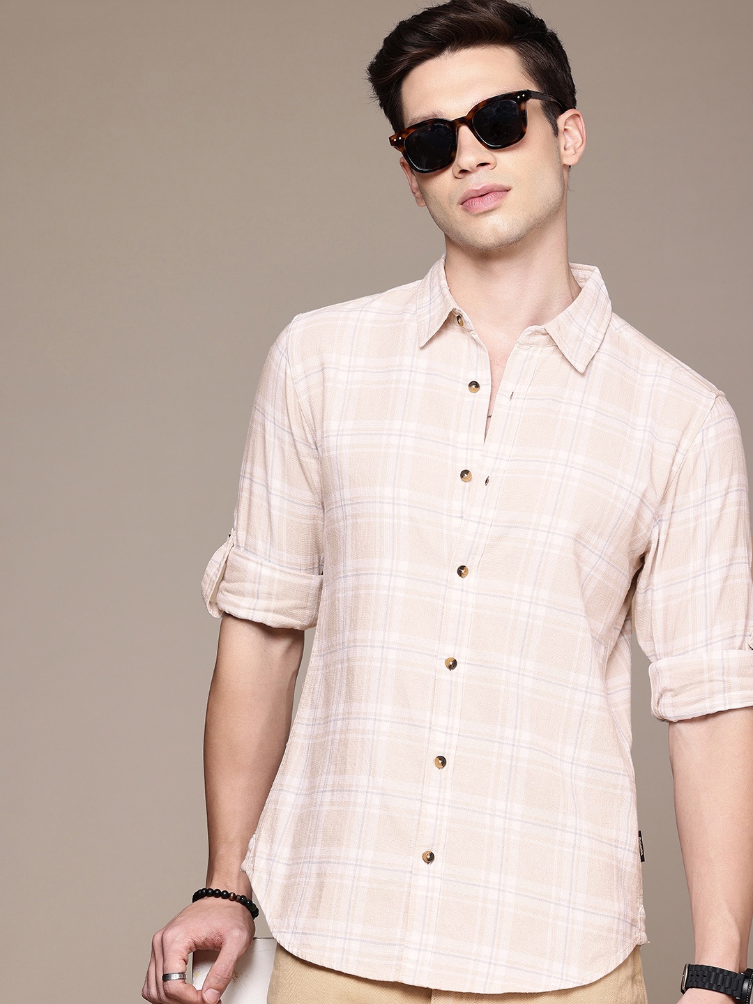 

Roadster Men Checked Regular Casual Shirt, Beige