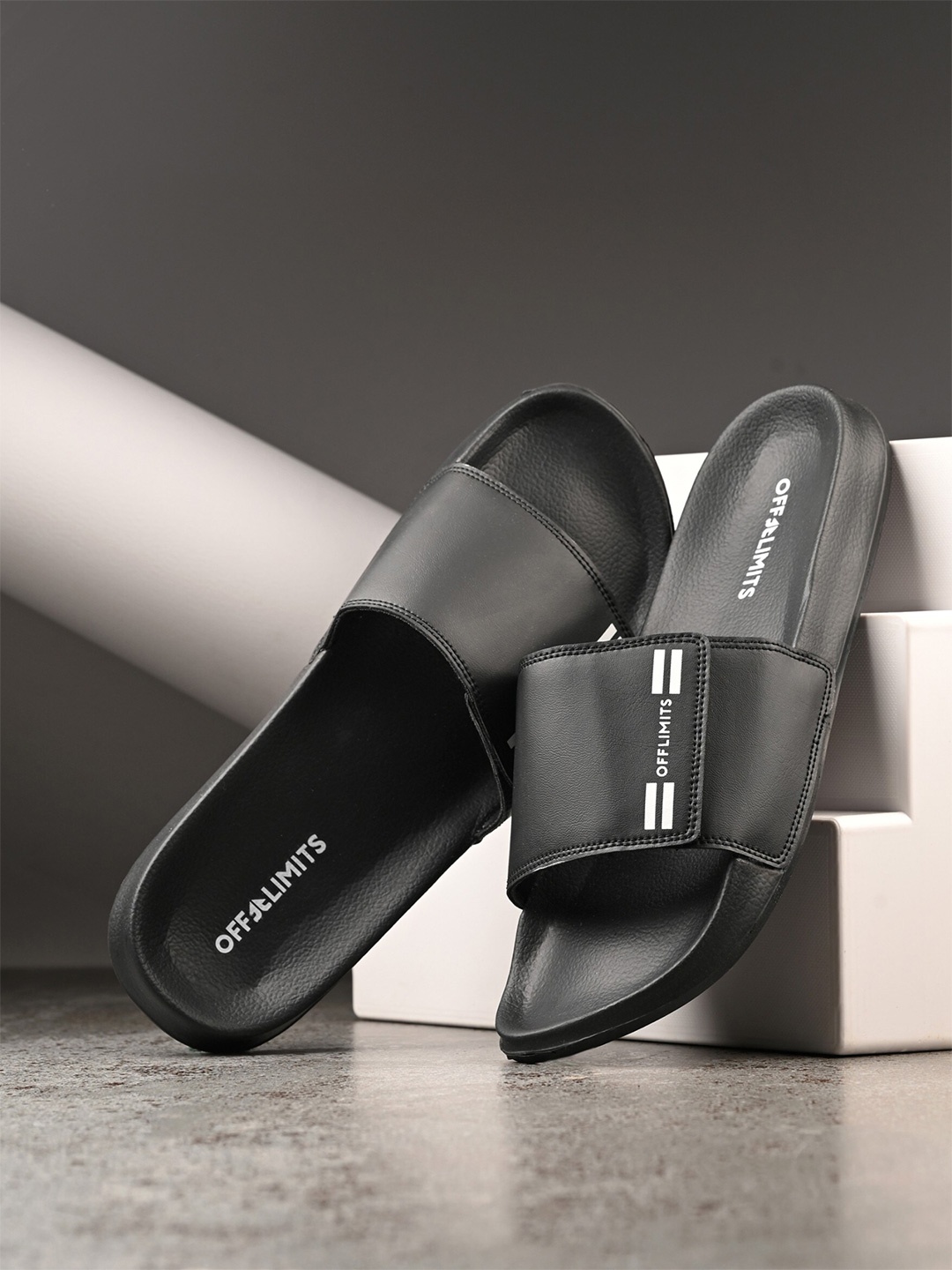 

OFF LIMITS Men Printed Sliders, Black